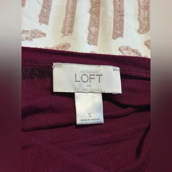 Loft V neck/ back soft flowy dress size Small - Picture 4 of 6